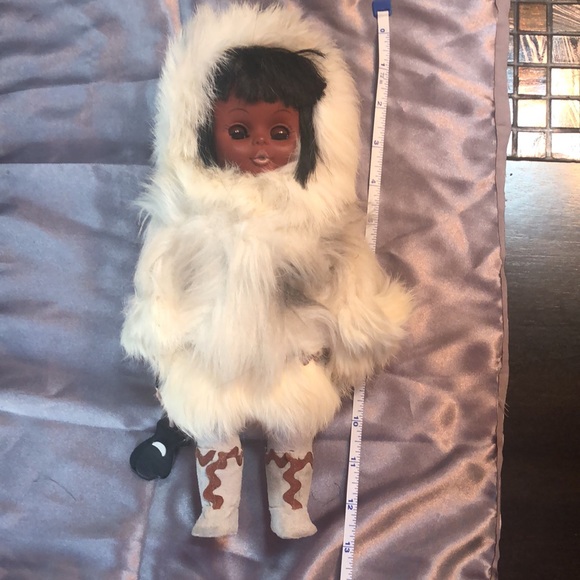 Vintage Eskimo doll - Picture 4 of 4